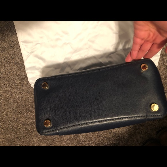 Michael Kors purses - Picture 5 of 8